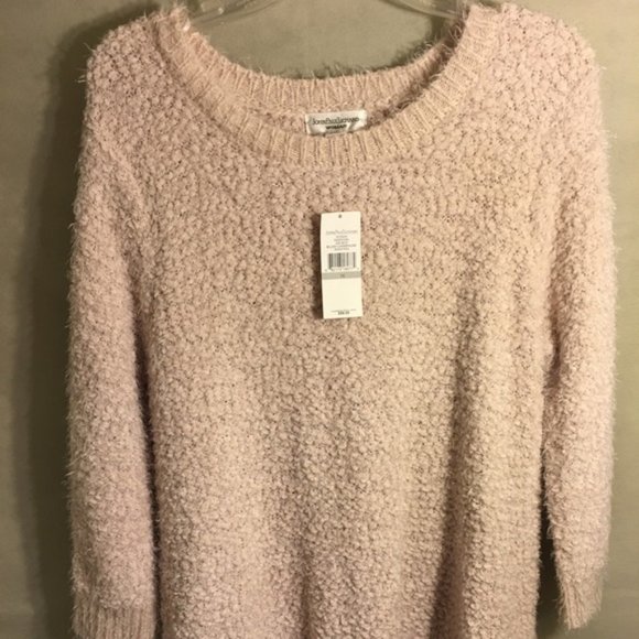 JohnPaulRichard Fuzzy Sweater - Picture 1 of 6